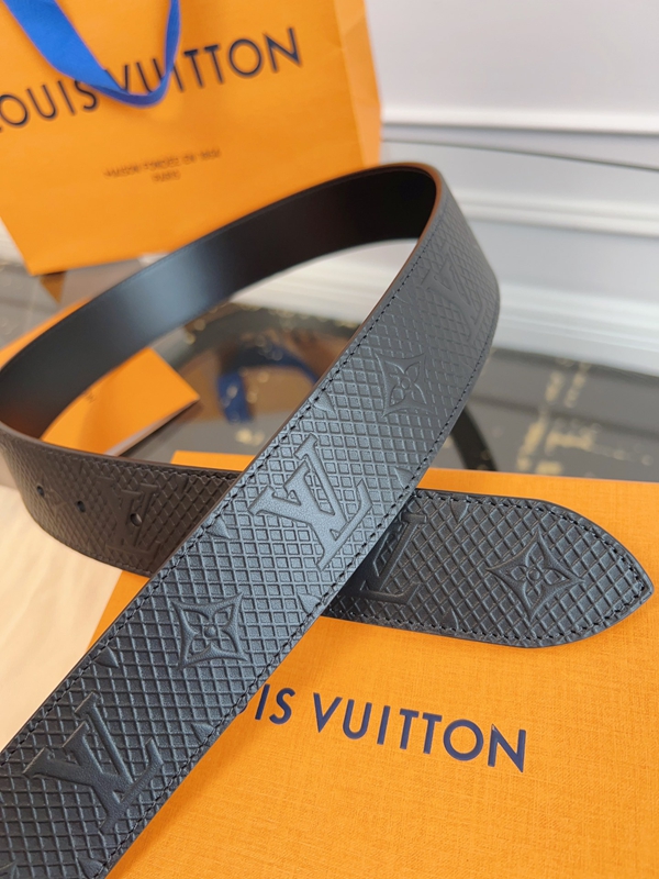 ルイヴィトンベルト素材ディテール